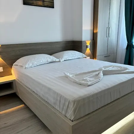 Celine Confort N. D. Cocea *