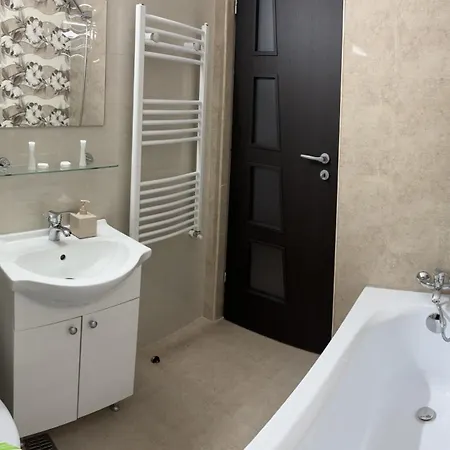 Celine Confort N. D. Cocea *