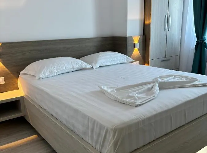 Celine Confort N. D. Cocea *