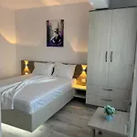 Apartamento Celine Confort N. D. Cocea *