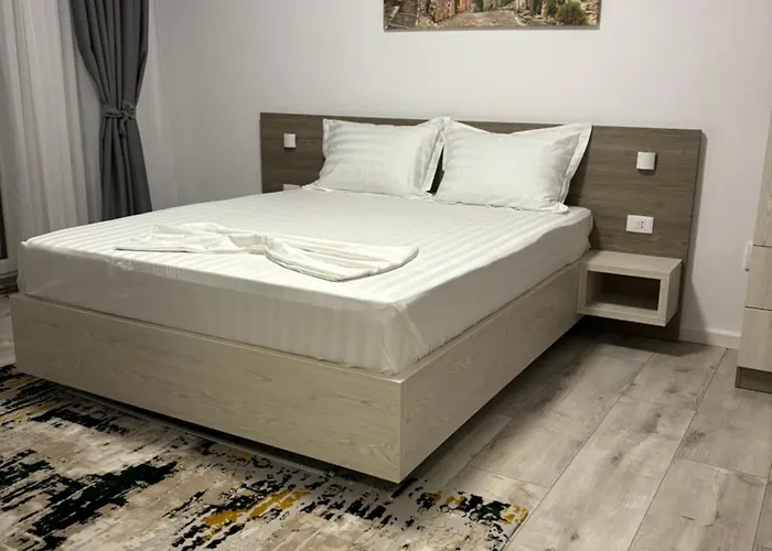 Celine Confort N. D. Cocea Apartment *